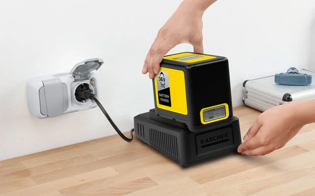 Kärcher Battery Power 36/25 Starter Kit Wechselakku Mit Schnellladegerät 36 V / 2.5 Ah 5 Kärcher Battery Power 36/25 Starter Kit Wechselakku Mit Schnellladegerät 36 V / 2.5 Ah – Bild 3